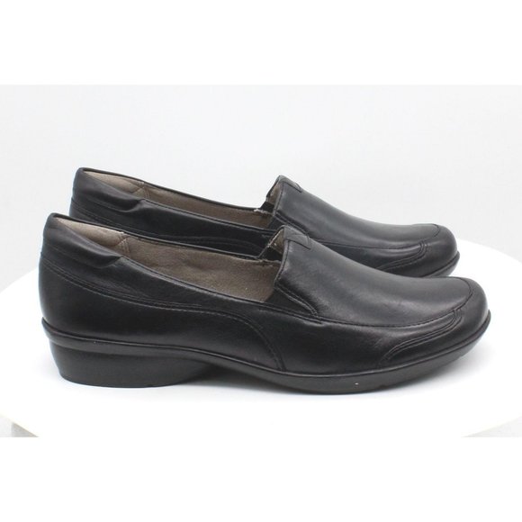 Women's Naturalizer 'Channing' Loafer - Picture 2 of 8